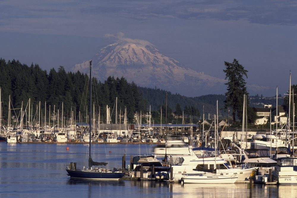 The Gig Harbor marina with Mount Rainier behind it